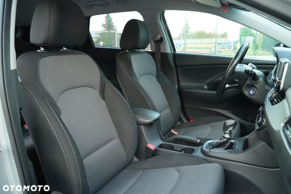 Hyundai i30 1.0 T-GDI GPF Classic + - 16