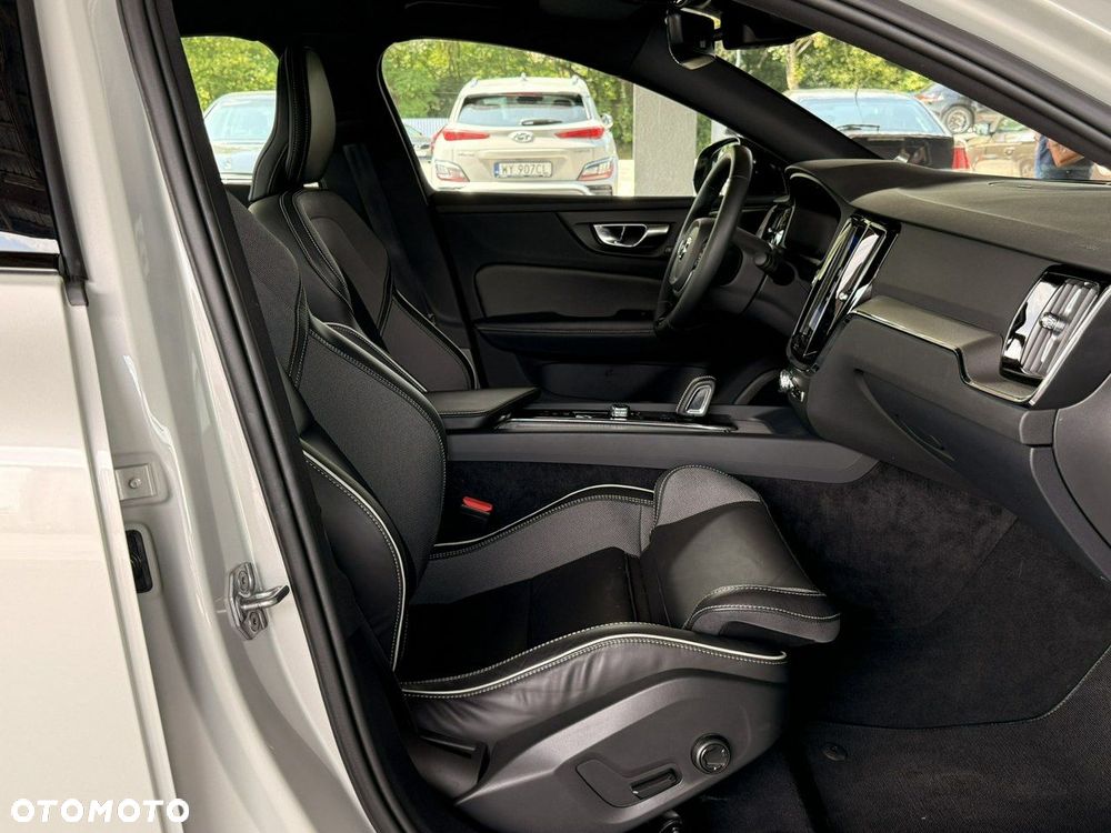 Volvo S60 B4 B R-Design - 20