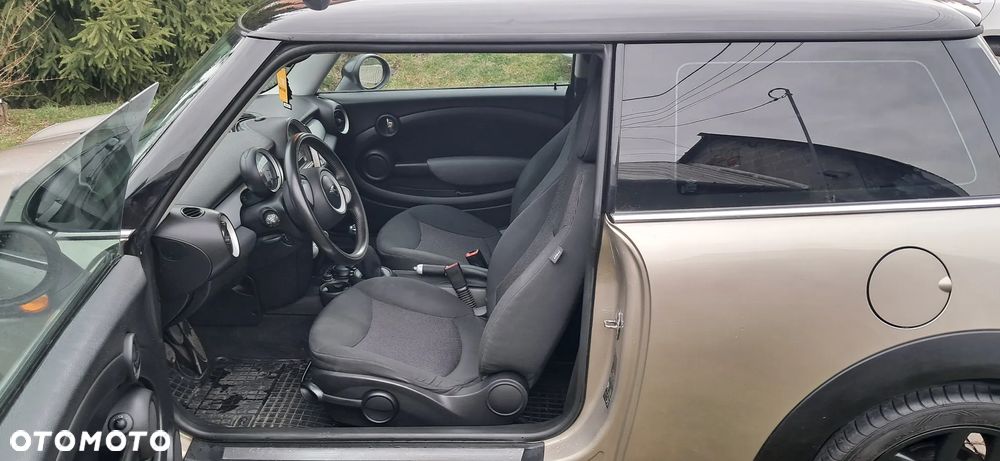 MINI Cooper Standard - 5