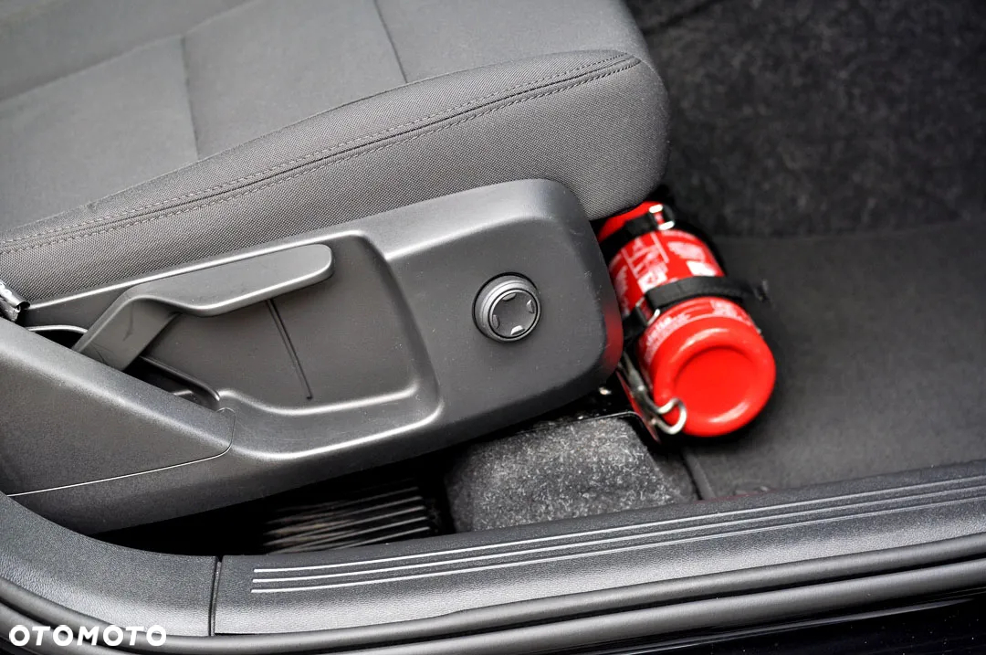 Volvo XC 40 T3 Momentum Pro - 22