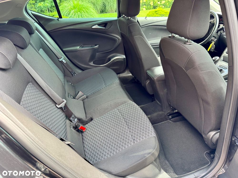 Opel Astra 1.4 Turbo Business - 25
