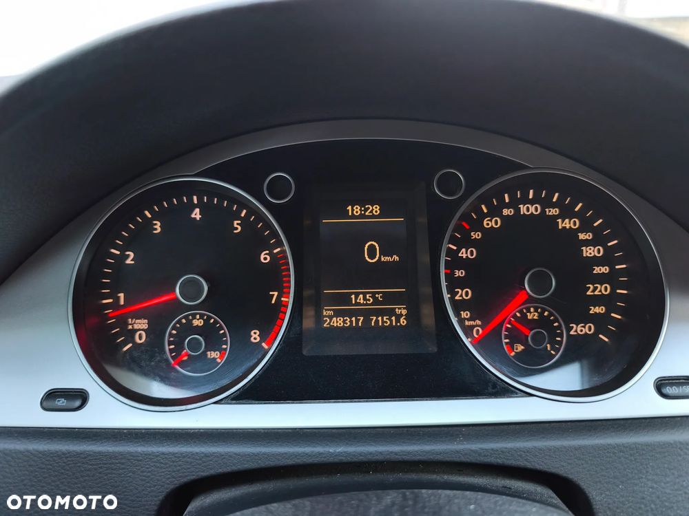 Volkswagen Passat 1.6 Comfortline - 16