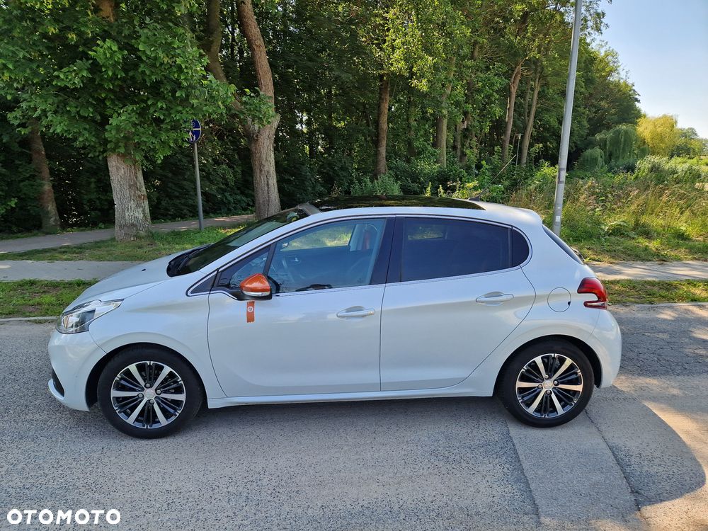 Peugeot 208 - 6