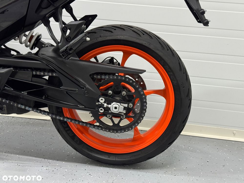 KTM Duke 125 - 19
