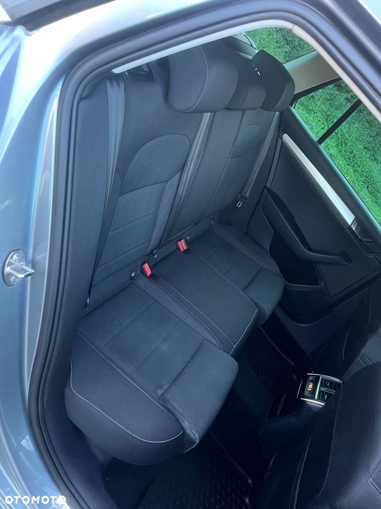 Skoda Superb 2.0 TDI DSG Style - 20
