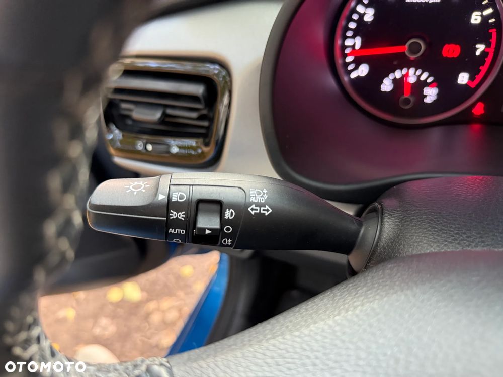 Kia Rio 1.2 L - 22