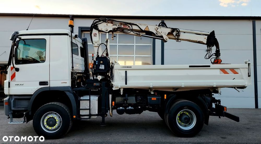 Mercedes-Benz Actros 1832 AK 4x4 – wywrotka 3-stronna MEILLER + HDS ATLAS 92.2 A2 – sterowanie radiowe - 13