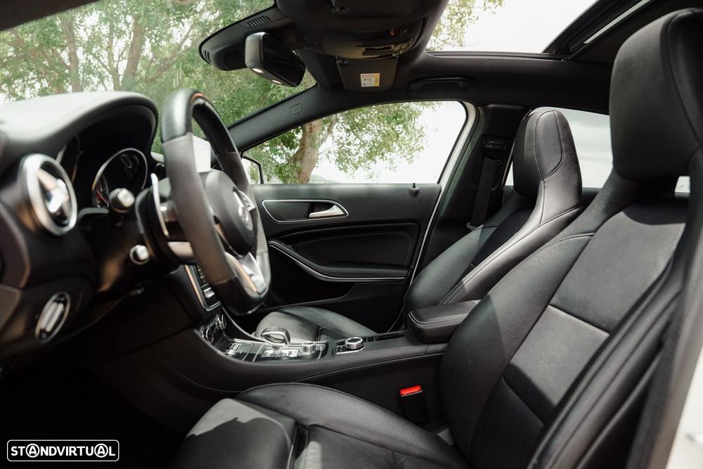 Mercedes-Benz A 45 AMG 4-Matic - 21