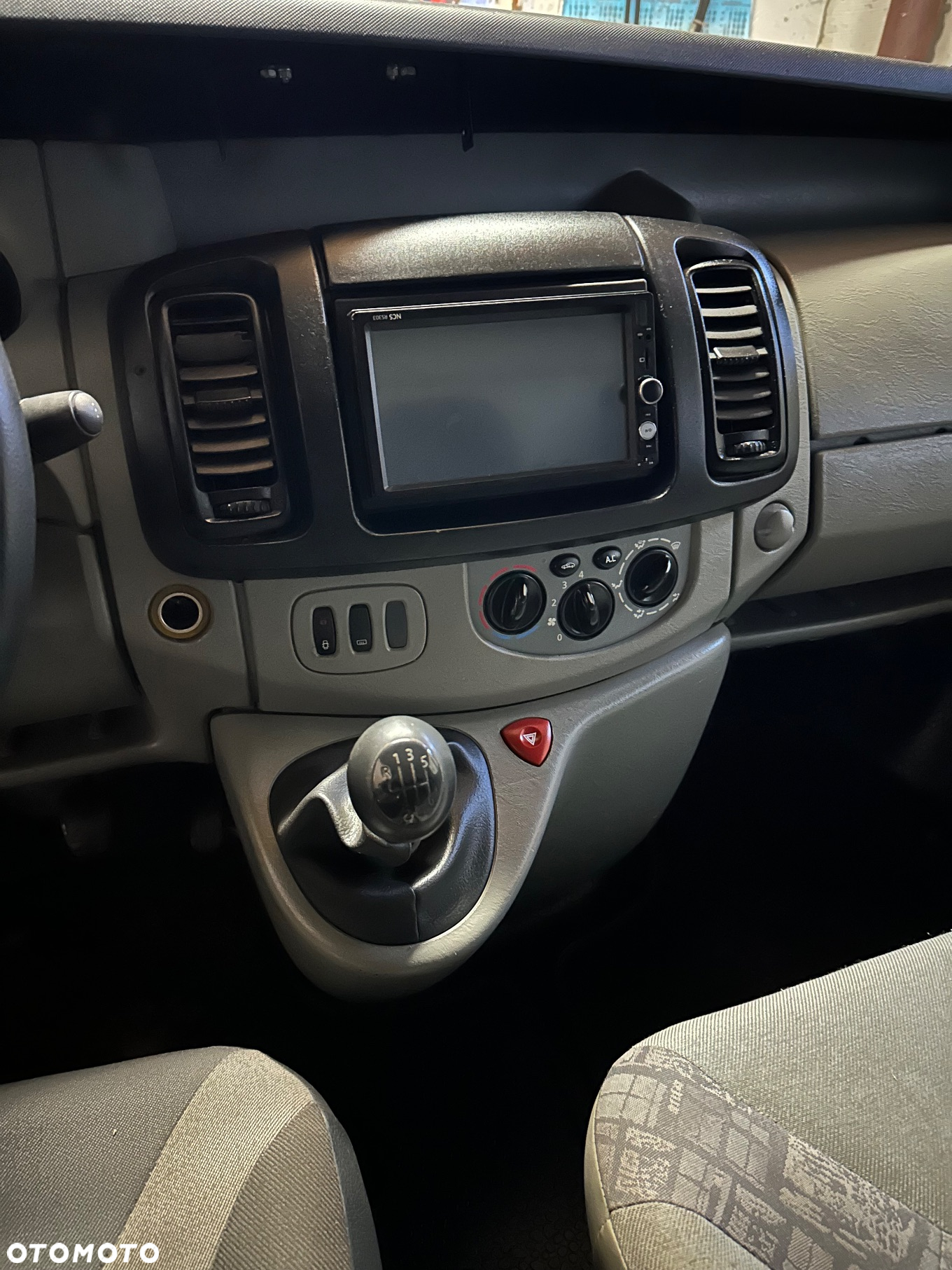 Renault Trafic - 9