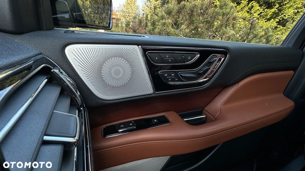 Lincoln Navigator - 11