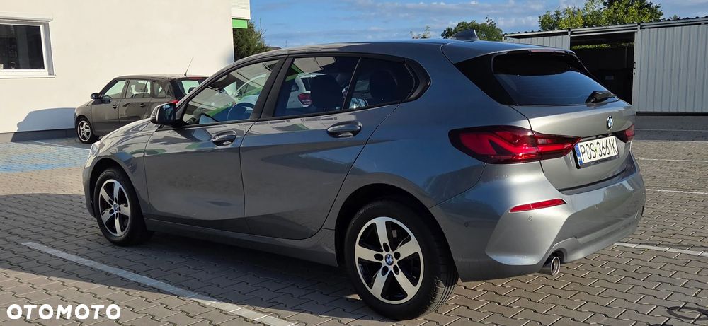 BMW Seria 1 118I 2024 photo 4