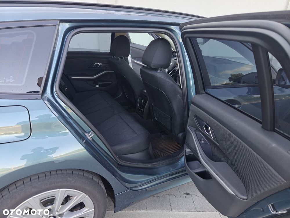 BMW Seria 3 320d MHEV Advantage - 11