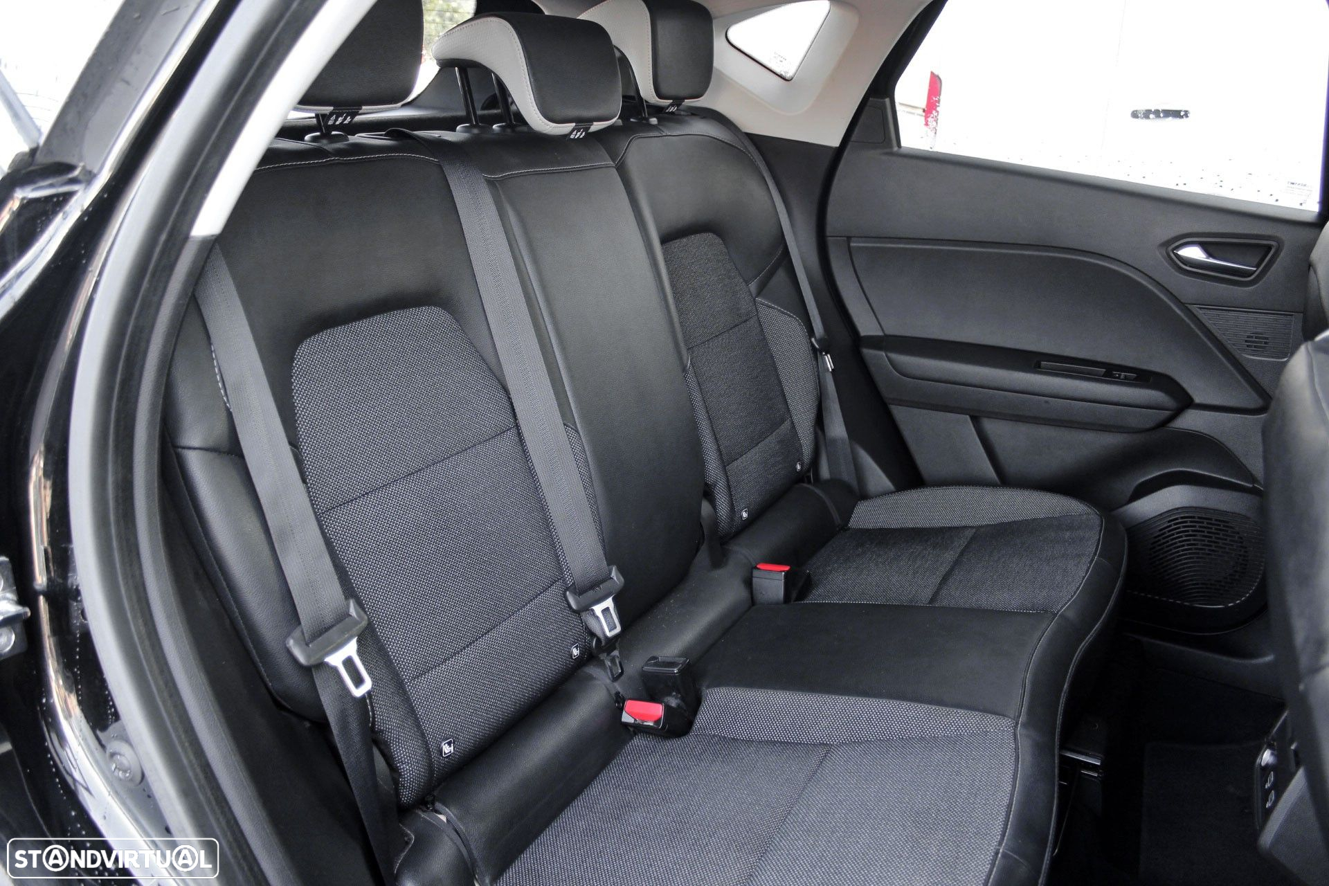 Renault Captur - 25