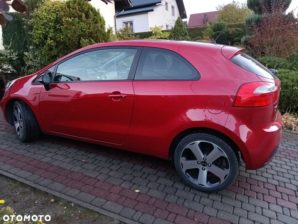Kia Rio 2012 photo 3