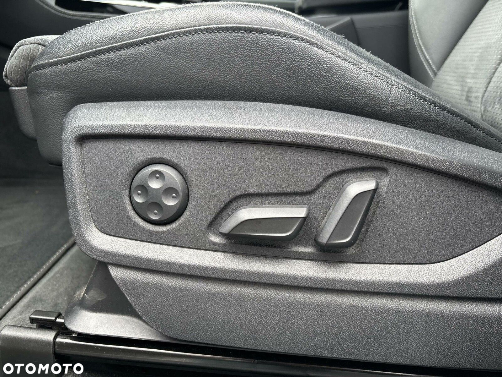 Audi Q5 Sportback - 24