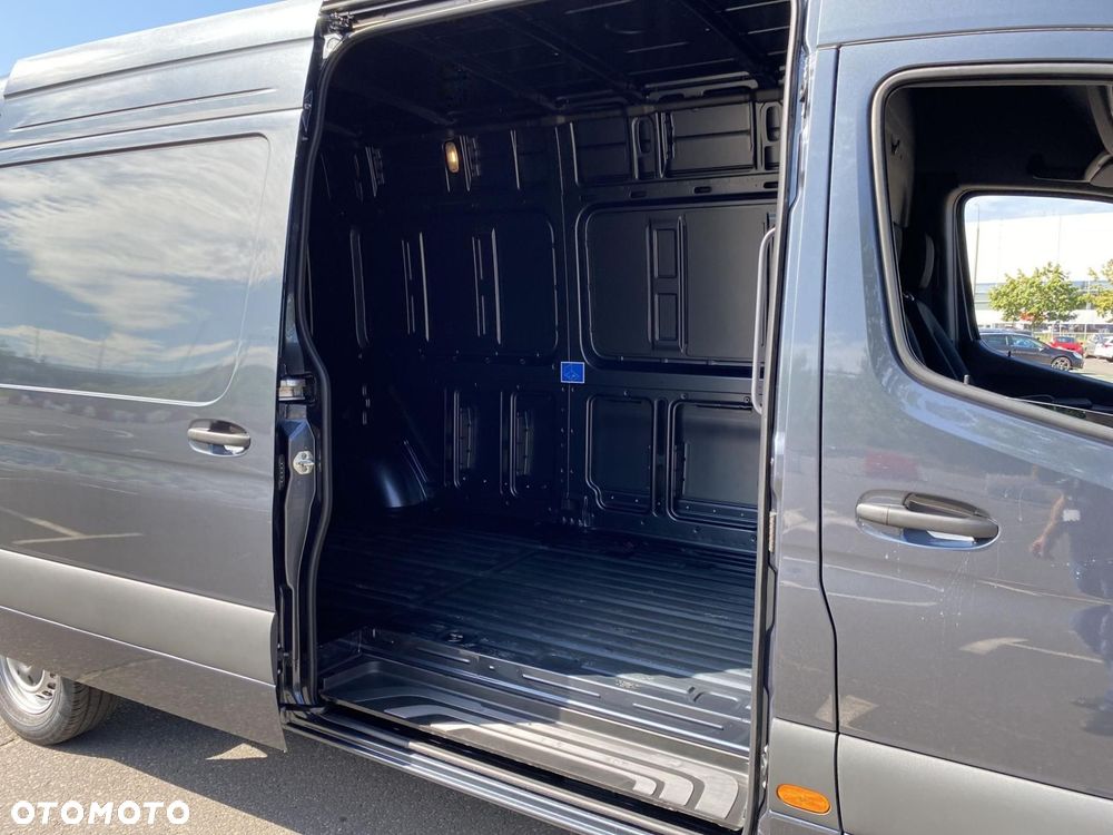 Mercedes-Benz Sprinter - 18