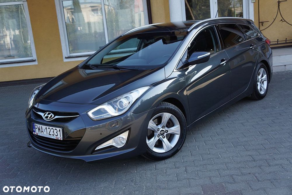 Hyundai i40 i40cw 1.7 CRDi Fifa World Cup Edition - 1