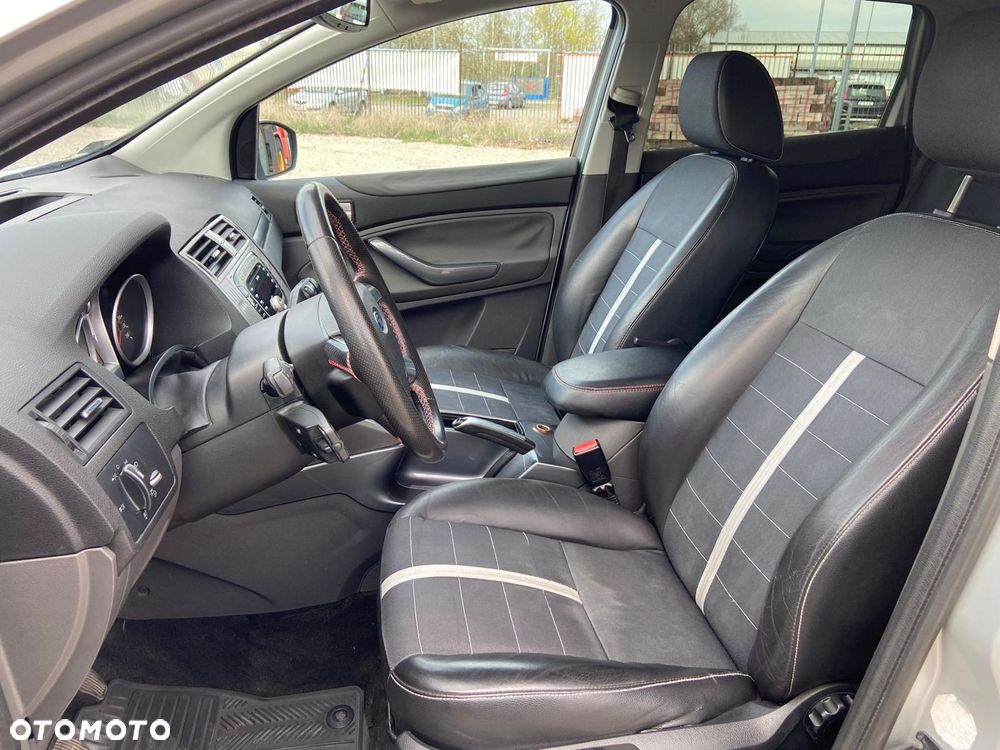 Ford Kuga 2.0 TDCi Titanium - 27