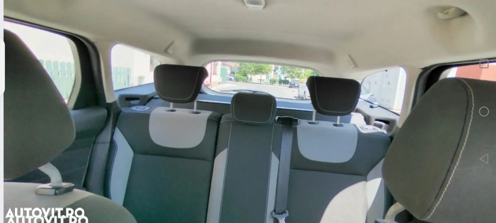 Ford Focus 1.6 TDCI DPF Titanium - 7