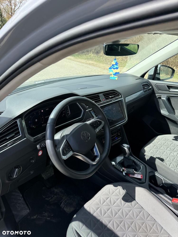 Volkswagen Tiguan 2.0 TDI SCR DSG ACTIVE - 9
