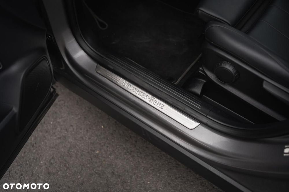 Mercedes-Benz GLB - 26