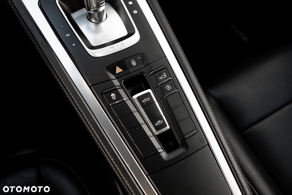 Porsche 718 Boxster S PDK - 25