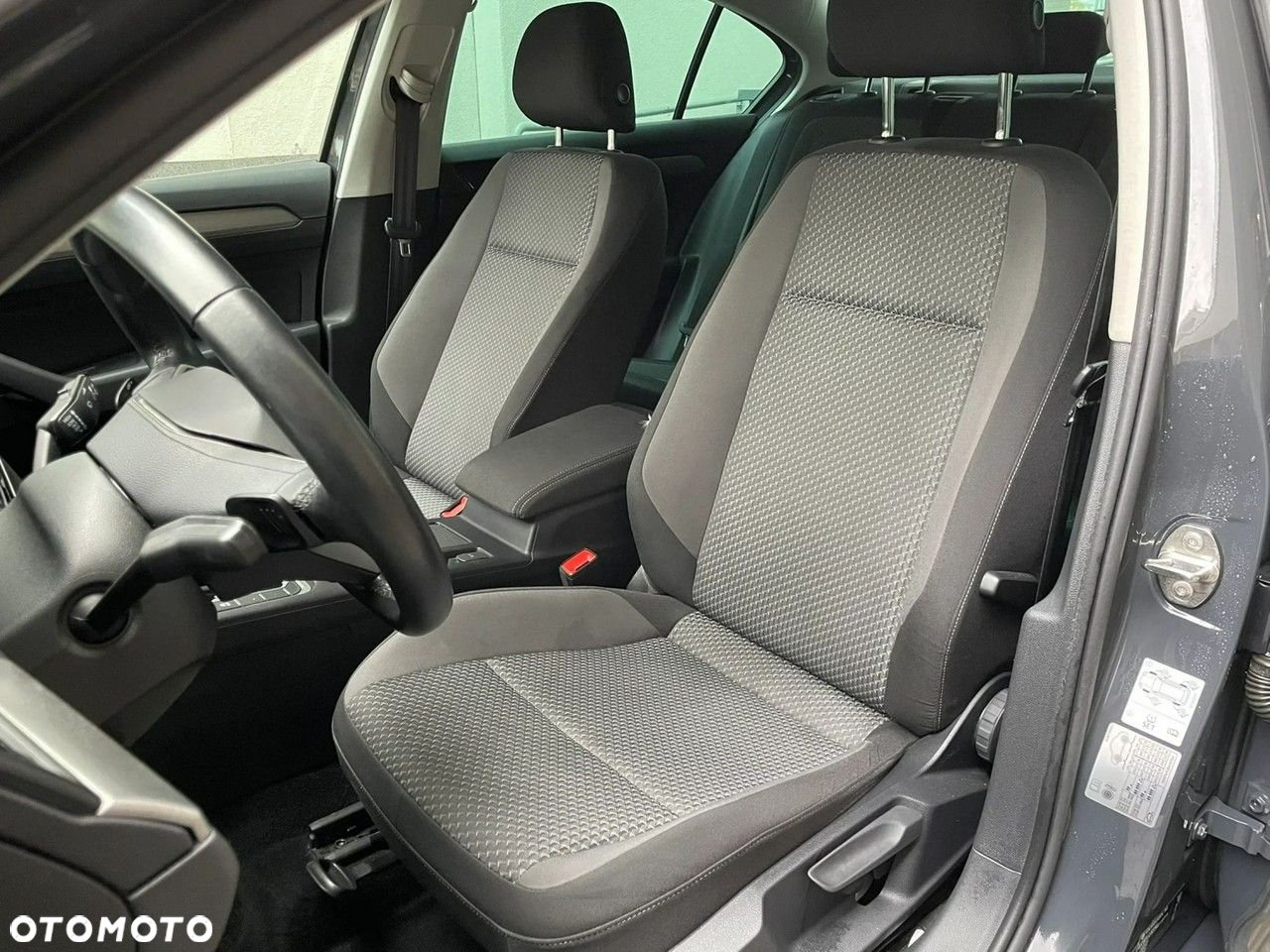 Volkswagen Passat 2.0 TDI EVO Essence DSG - 12