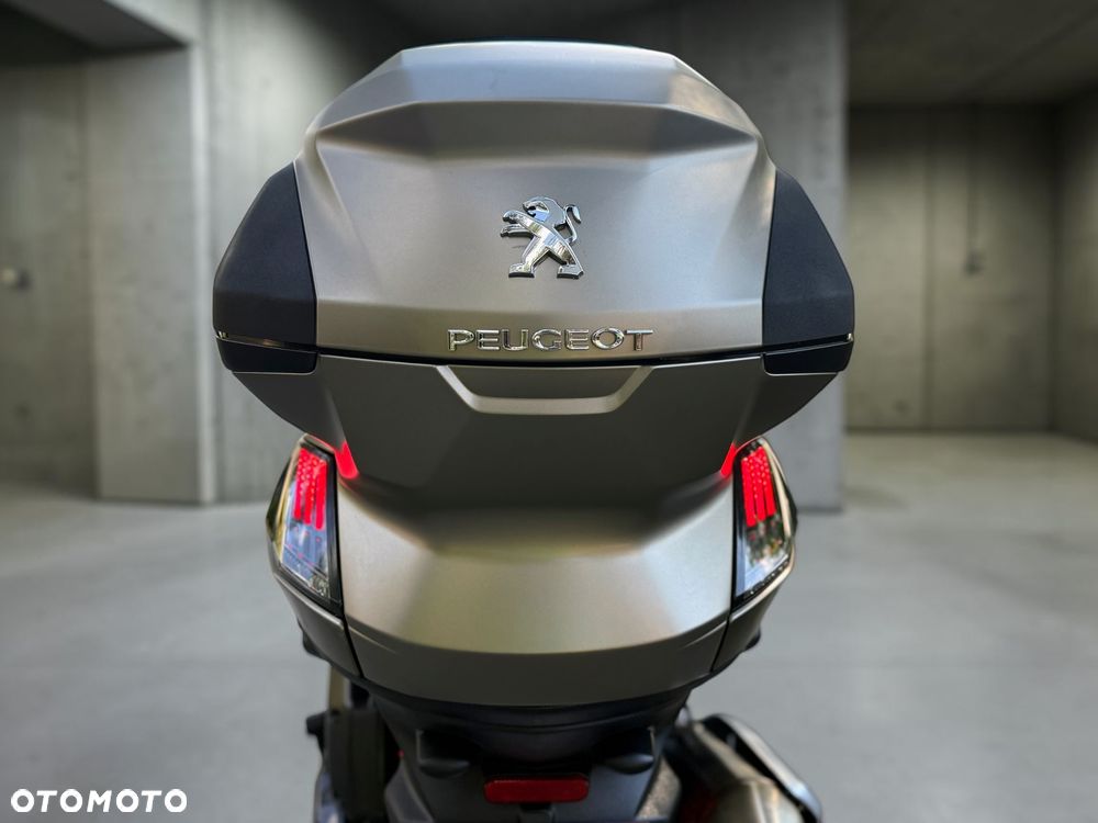 Peugeot Metropolis - 15