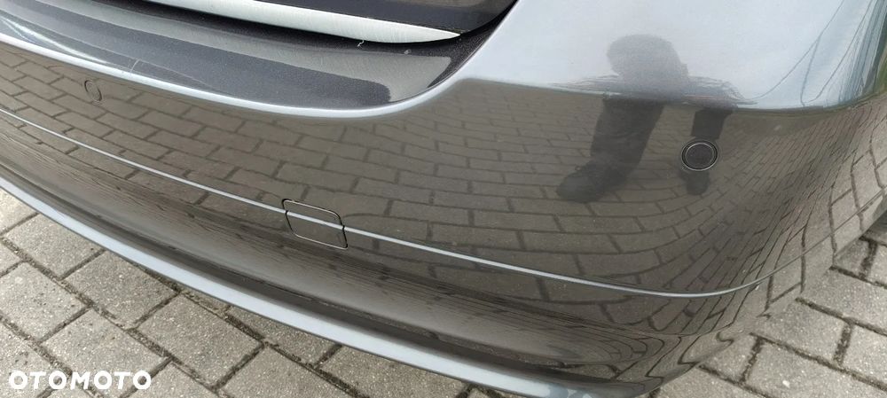 BMW Seria 3 318d - 14