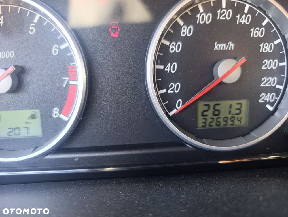 Ford Mondeo - 8
