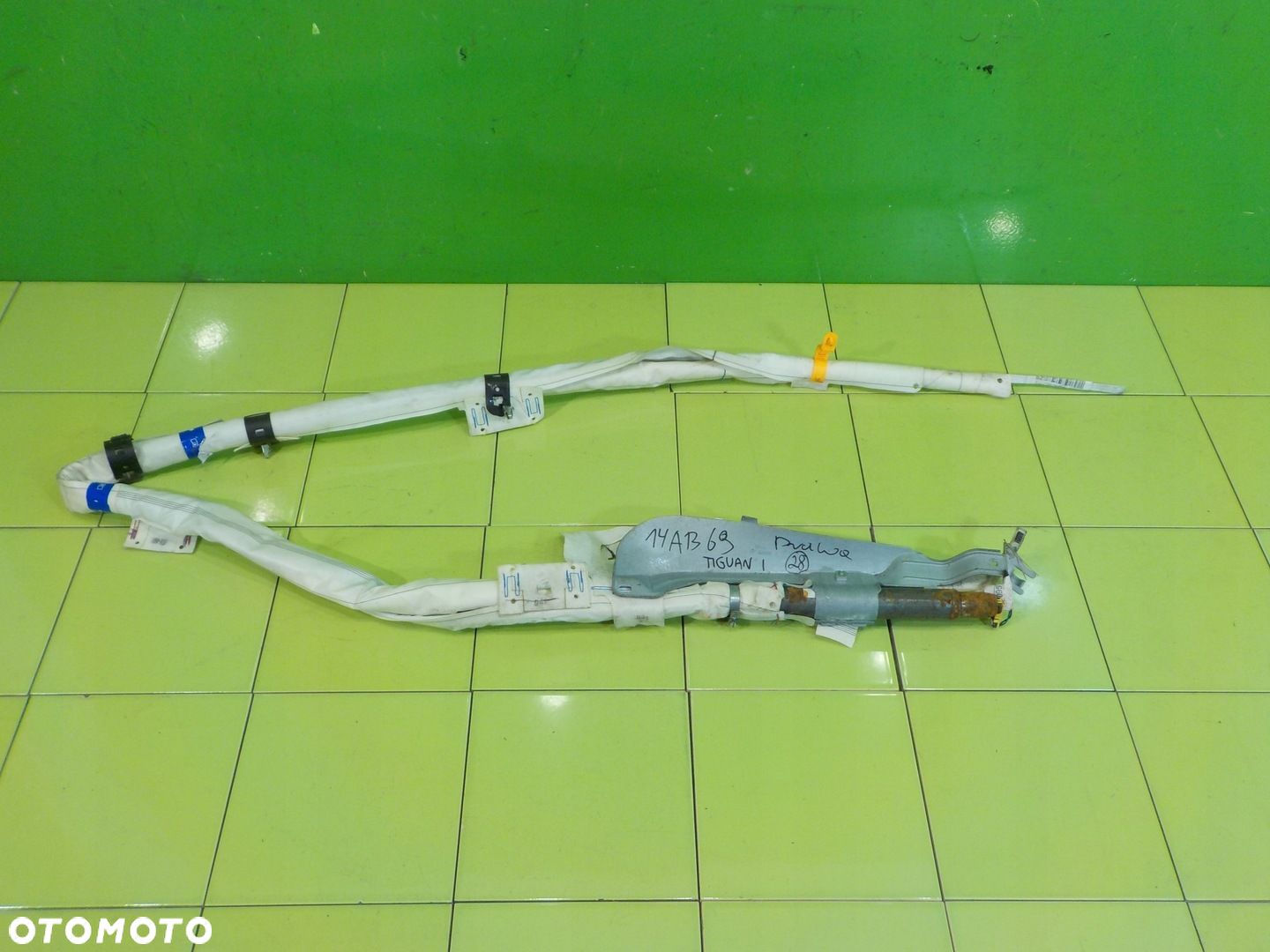 VW TIGUAN I 2.0 TDI AUT 09r 5D kurtyna powietrzna prawa 5N0880742F - 1