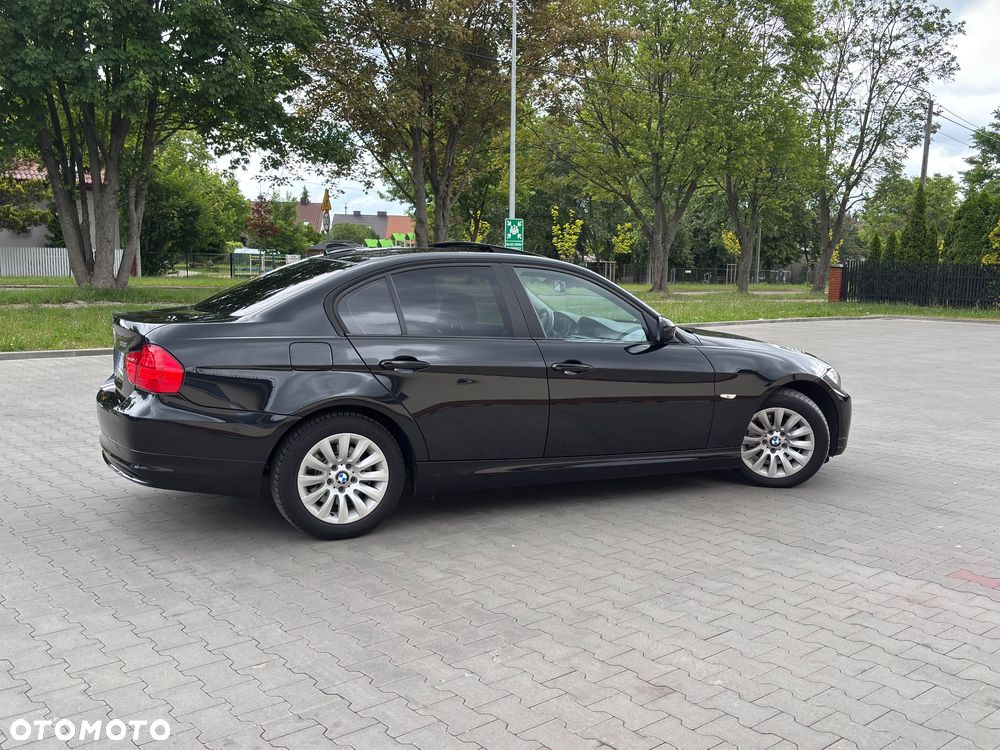 BMW Seria 3 320i - 7