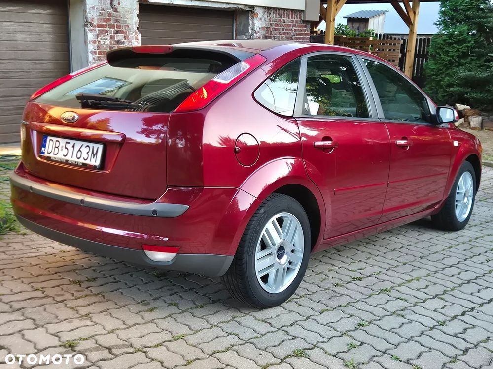 Ford Focus 1.6 16V Ghia - 4