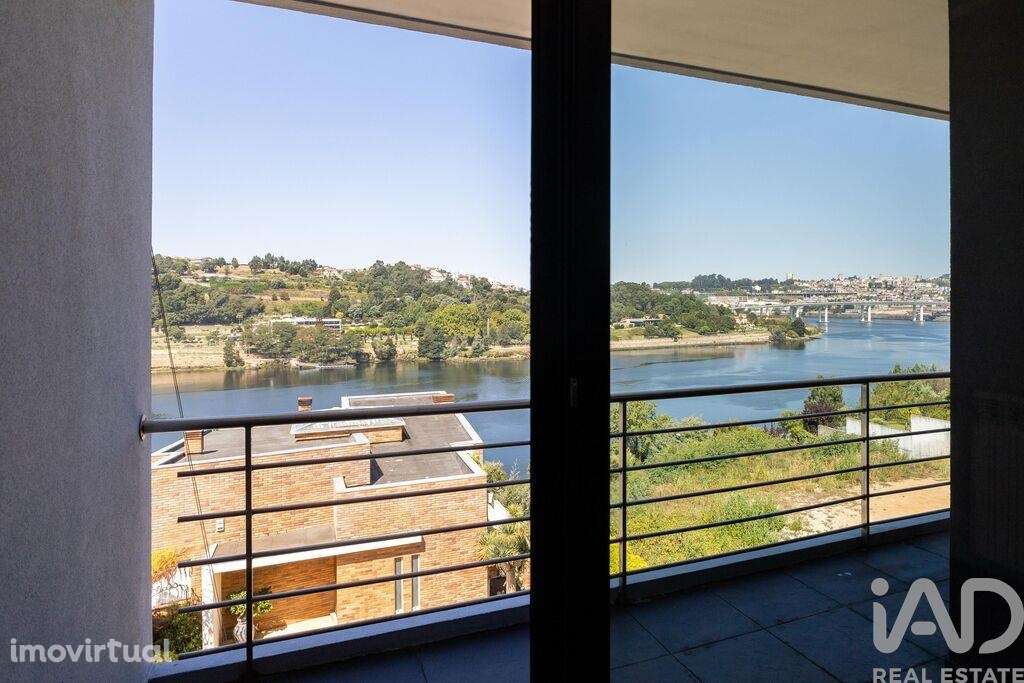 Casa / Villa T6 em Gondomar (São Cosme), Valbom e Jovim de 315,00 m2 - Grande imagem: 3/27