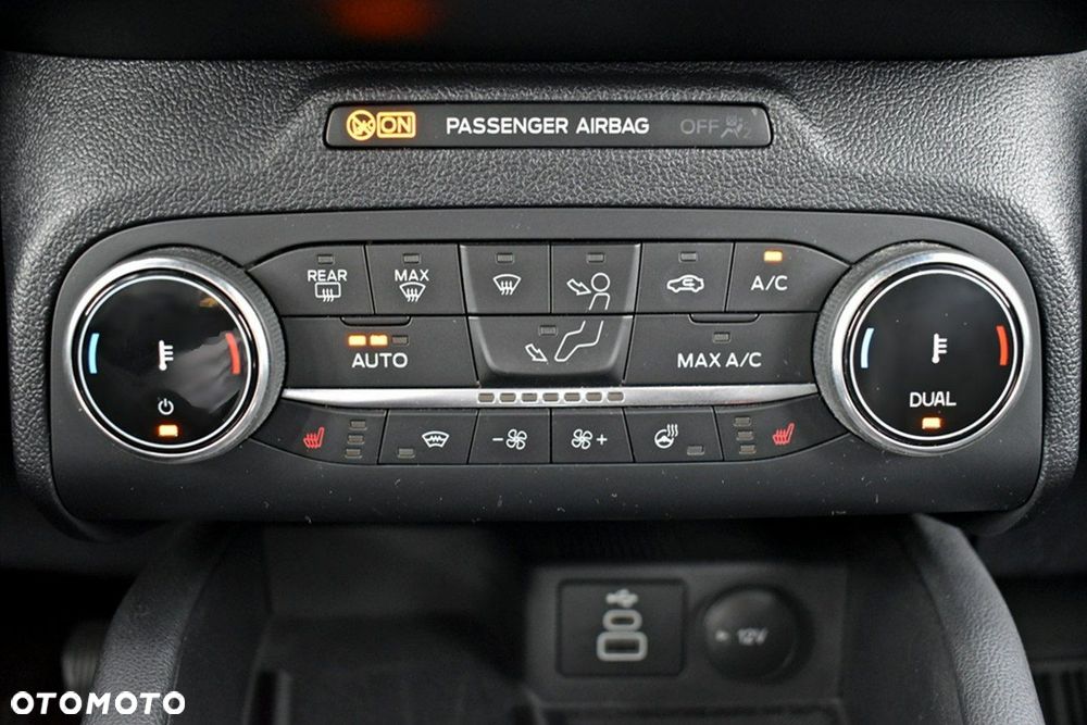 Ford Kuga 1.5 EcoBoost ST-LINE X - 31