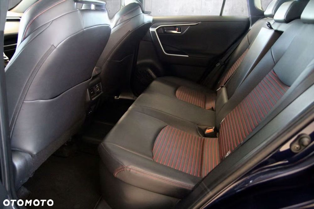 Toyota RAV4 - 7