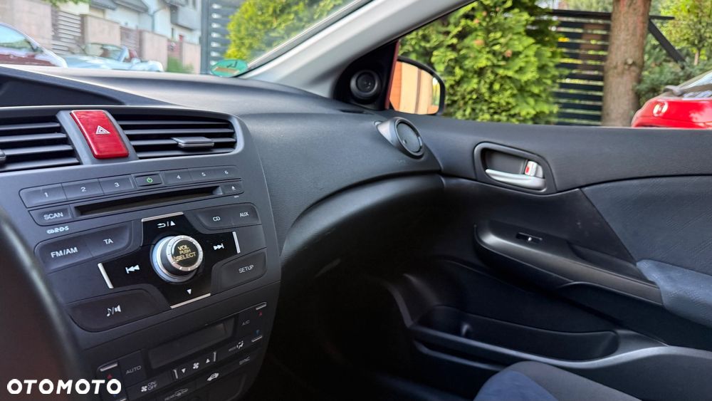 Honda Civic 1.8 Comfort - 29