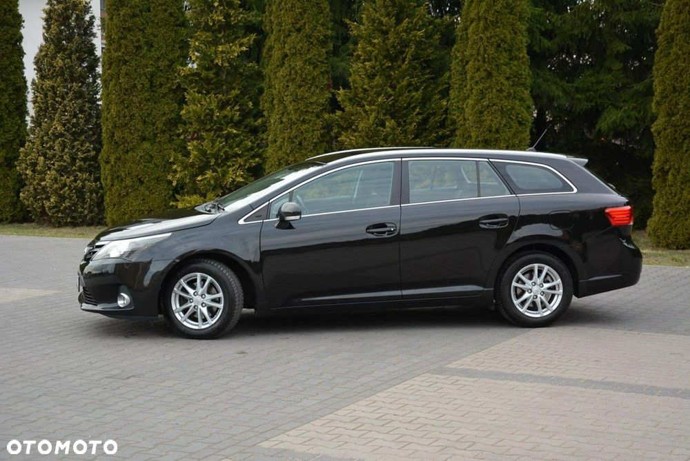 Toyota Avensis 2.0 D-4D Comfort - 12