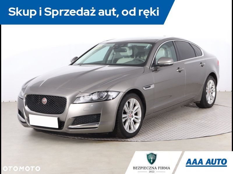 Jaguar XF - 2