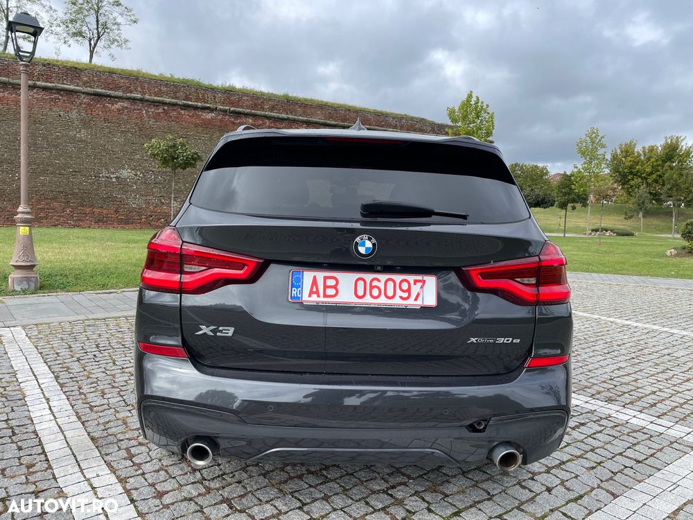 BMW X3 xDrive30e AT PHEV - 3