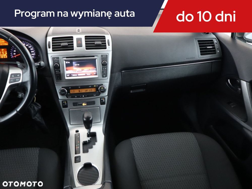 Toyota Avensis - 10
