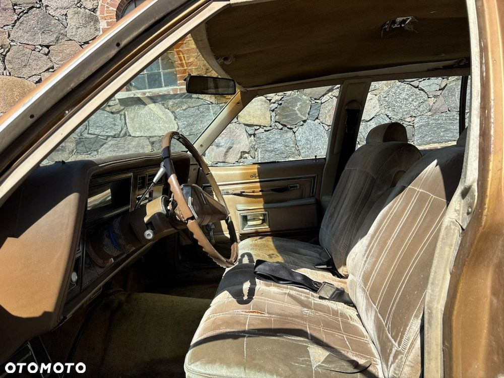 Oldsmobile Delta 88 - 25