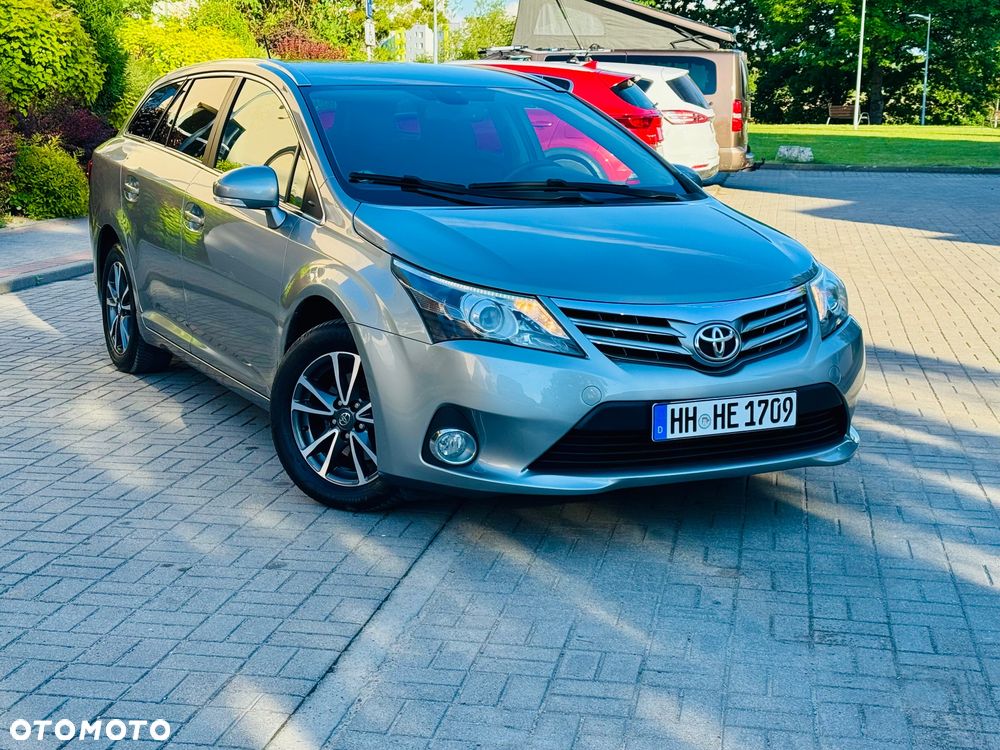 Toyota Avensis 1.8 Premium MS - 3