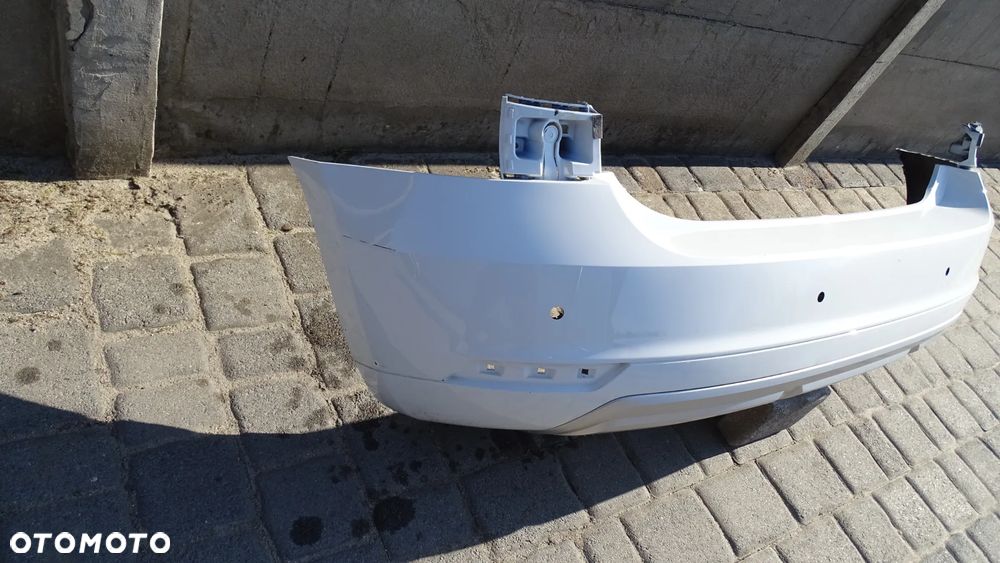 SKODA YETI I LIFT 5L6 - zderzak tylny - 2