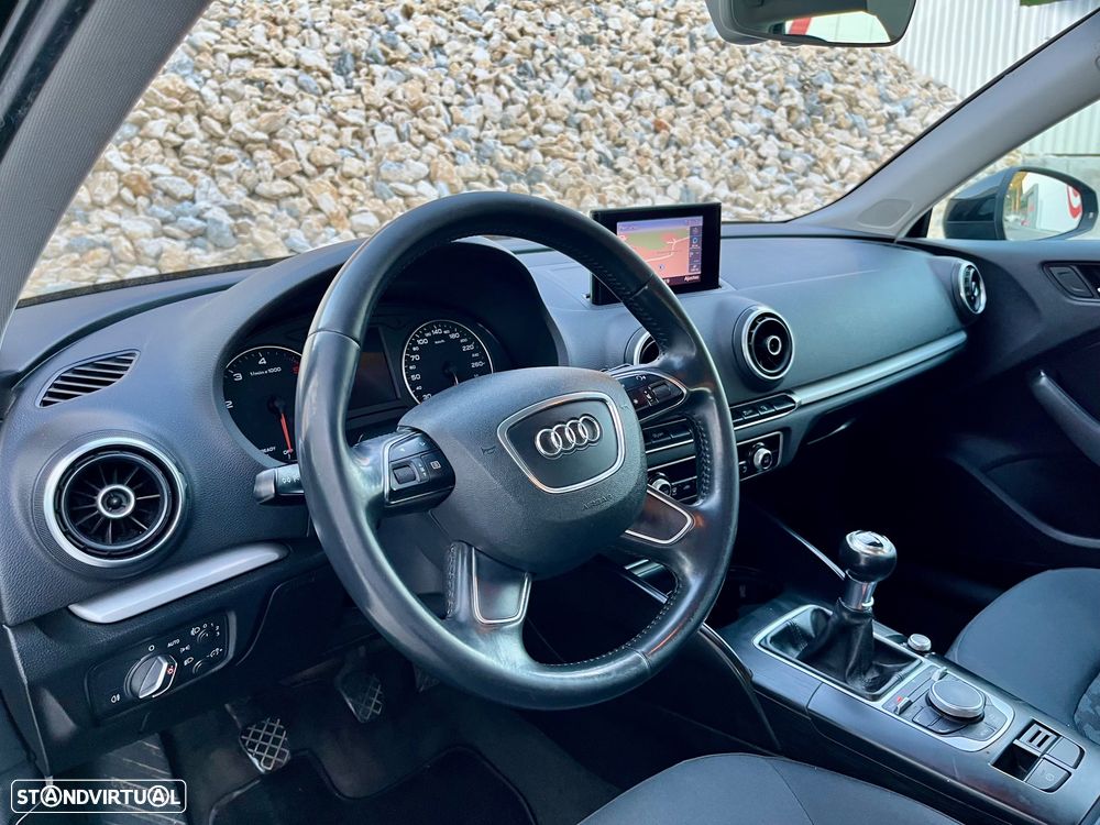 Audi A3 Sportback 1.6 TDI Attraction Ultra - 21