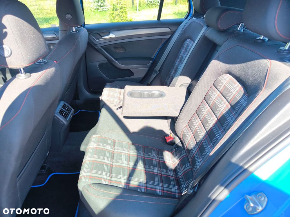 Volkswagen Golf GTI (BlueMotion Technology) DSG Performance - 7