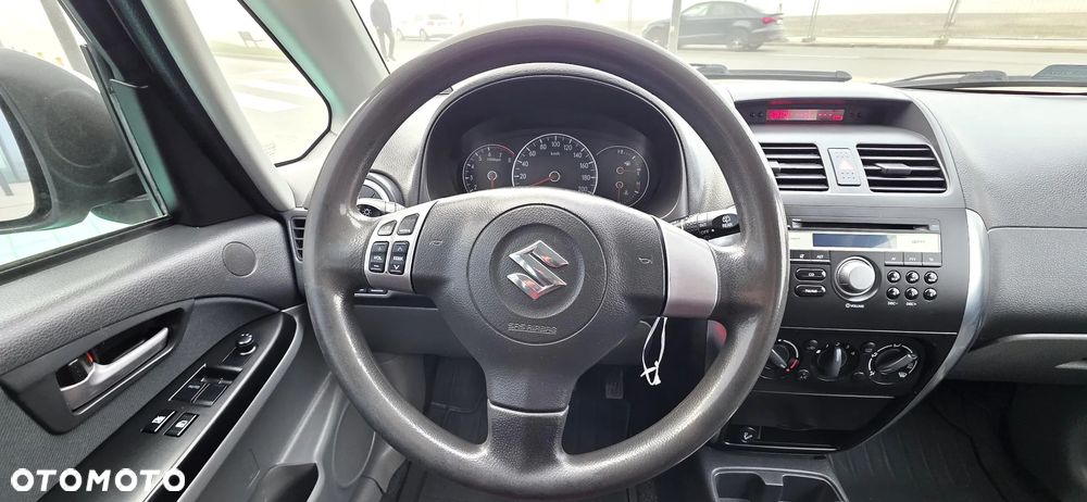 Suzuki SX4 1.6 GLX / Comfort - 10