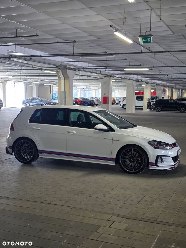 Volkswagen Golf - 4