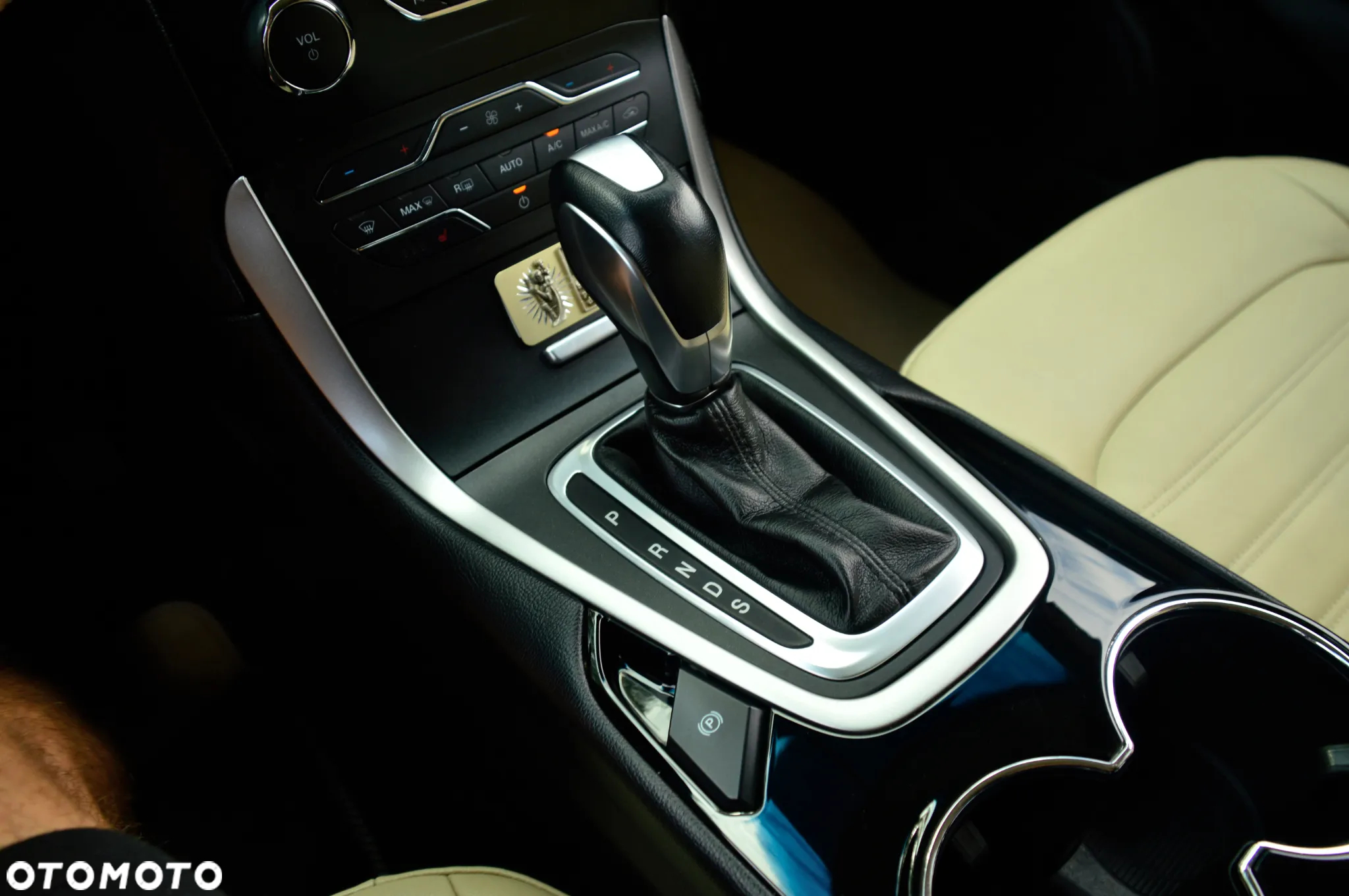 Ford Edge - 19
