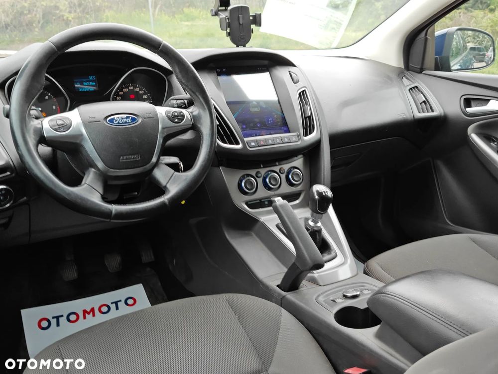 Ford Focus 1.6 TDCi DPF Champions Edition - 6